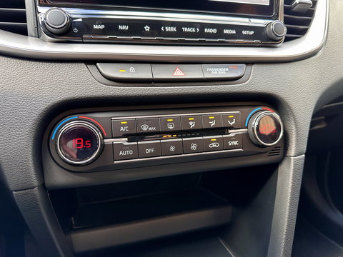 Kia Ceed 1.0 T-GDi DynamicLine | Cruise Control | Apple Carplay | Android Auto | Achteruitrijcamera | Parkeersensoren | Isofix | Led