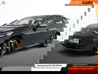 Volkswagen ID.3 - First Plus 58 kWh Navigatie Apple Carplay/Android Auto Camera Parkeersensoren Adaptive Cruise Control Full LED Matrix Stoel- en stuurverwarming Lichtmetalen velgen Climate Control