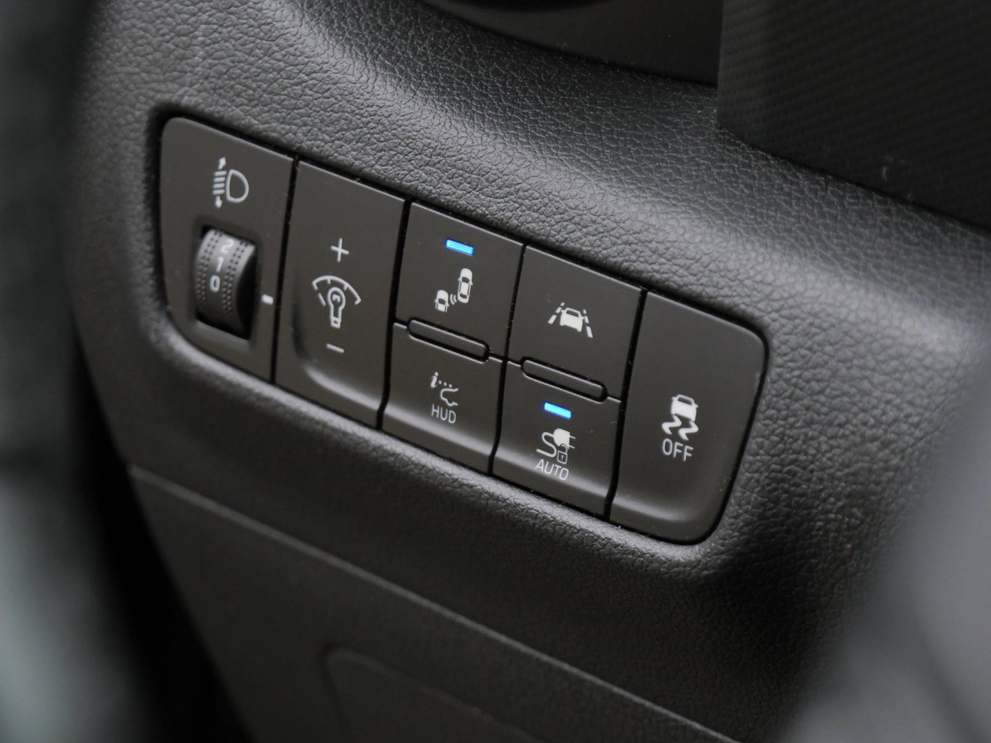 Hyundai KONA EV 64kWH FASHION/ DESIGN PACK/ HEAD-UP/ BLIND SPOT/ SOH 100%