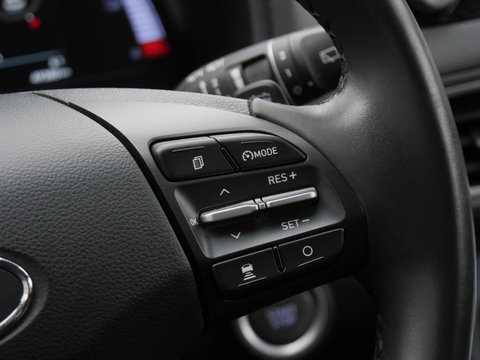 Hyundai KONA EV 64kWH FASHION/ DESIGN PACK/ HEAD-UP/ BLIND SPOT/ SOH 100%