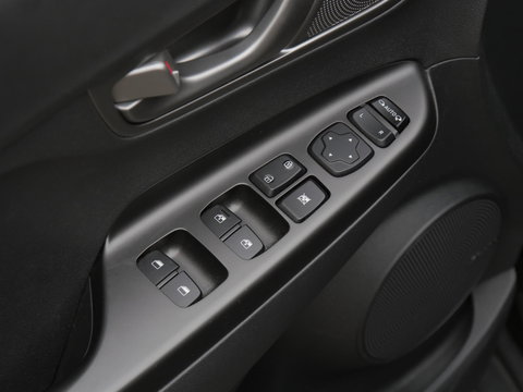 Hyundai KONA EV 64kWH FASHION/ DESIGN PACK/ HEAD-UP/ BLIND SPOT/ SOH 100%