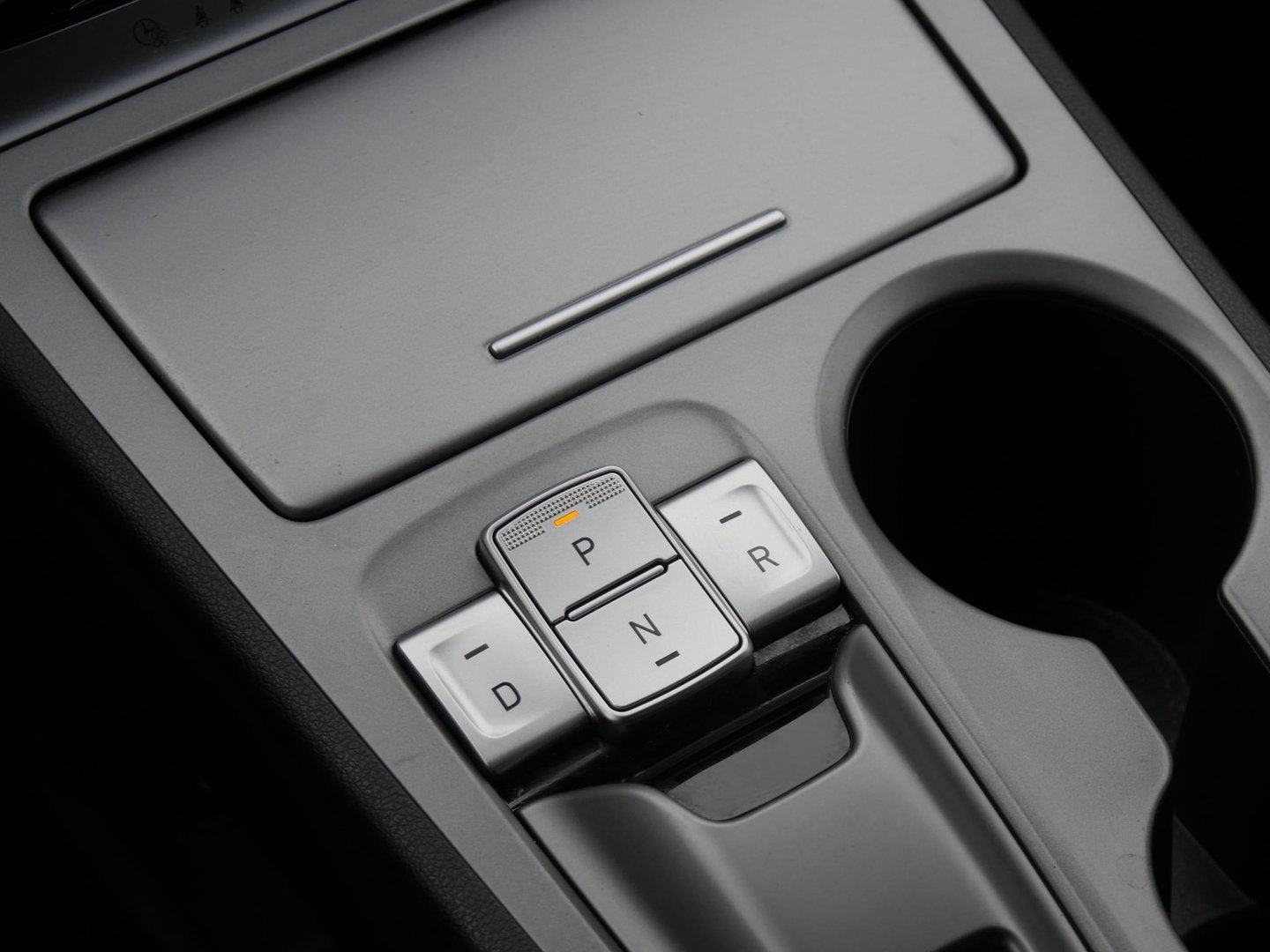 Hyundai KONA EV 64kWH FASHION/ DESIGN PACK/ HEAD-UP/ BLIND SPOT/ SOH 100%