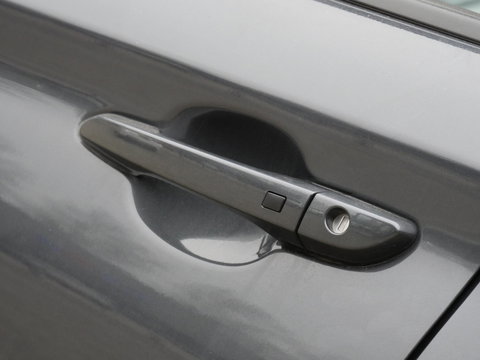 Hyundai KONA EV 64kWH FASHION/ DESIGN PACK/ HEAD-UP/ BLIND SPOT/ SOH 100%