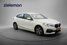 BMW 1 Serie - 118i Executive Edition - Digitaal Cockpit, Carplay, Camera, Clima, PDC