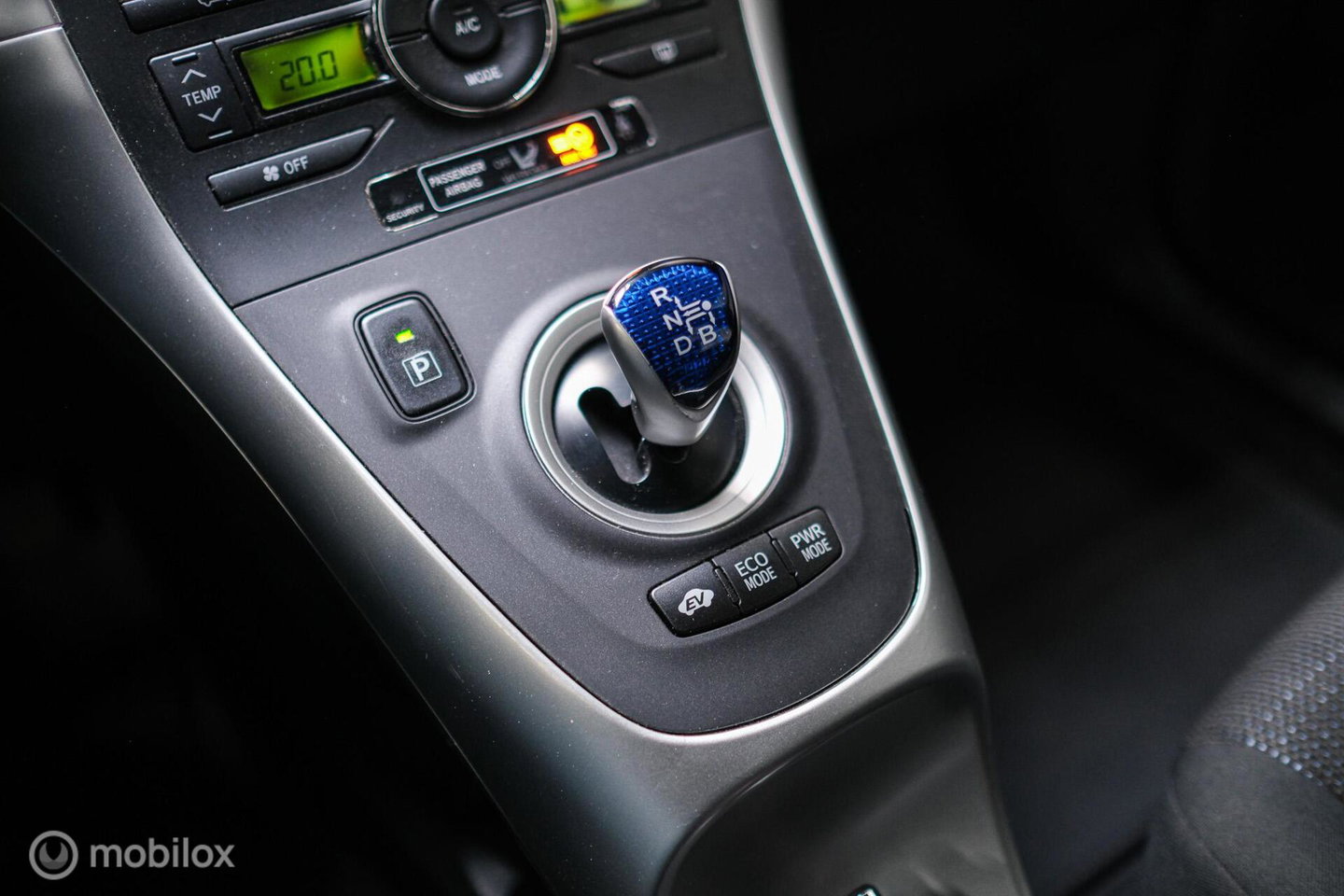 Toyota Auris 1.8 Full Hybrid Aspiration | Dealer onderhouden | 2e eig | NL auto NAP | Trekhaak | Automaat | Rijklaarprijs |