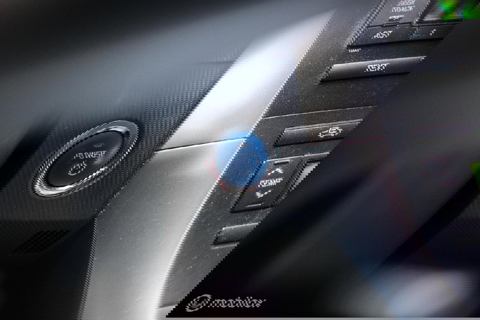 Toyota Auris 1.8 Full Hybrid Aspiration | Dealer onderhouden | 2e eig | NL auto NAP | Trekhaak | Automaat | Rijklaarprijs |