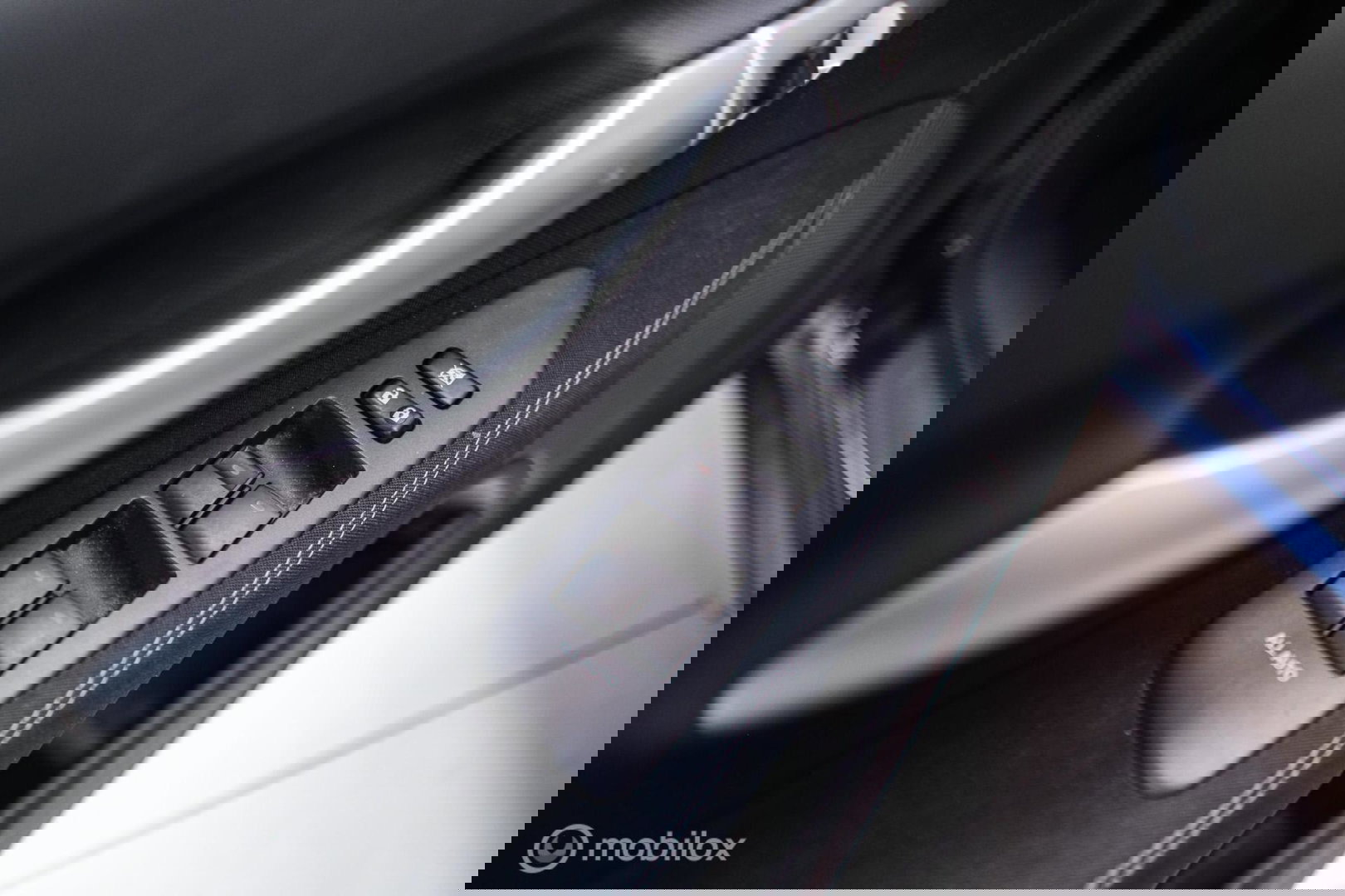 Toyota Auris 1.8 Full Hybrid Aspiration | Dealer onderhouden | 2e eig | NL auto NAP | Trekhaak | Automaat | Rijklaarprijs |