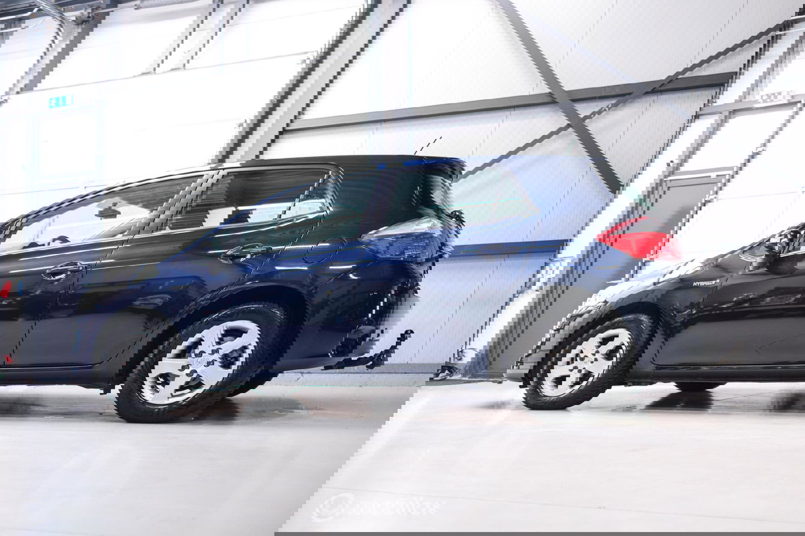 Toyota Auris 1.8 Full Hybrid Aspiration | Dealer onderhouden | 2e eig | NL auto NAP | Trekhaak | Automaat | Rijklaarprijs |