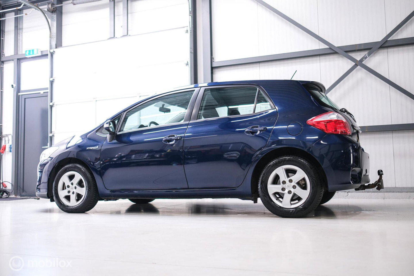 Toyota Auris 1.8 Full Hybrid Aspiration | Dealer onderhouden | 2e eig | NL auto NAP | Trekhaak | Automaat | Rijklaarprijs |