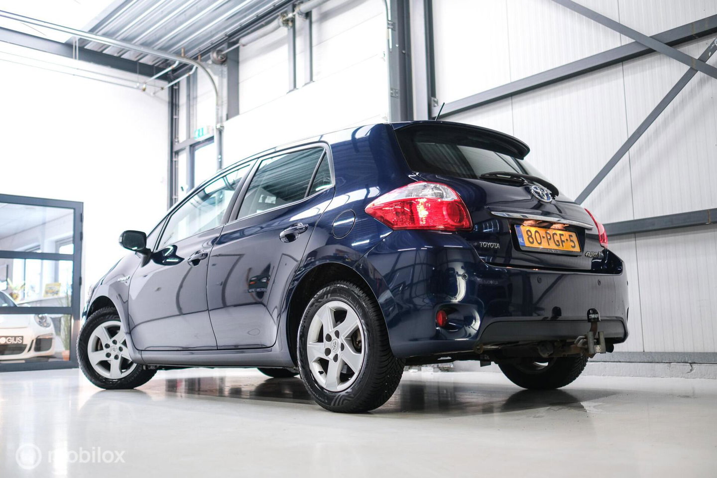 Toyota Auris 1.8 Full Hybrid Aspiration | Dealer onderhouden | 2e eig | NL auto NAP | Trekhaak | Automaat | Rijklaarprijs |