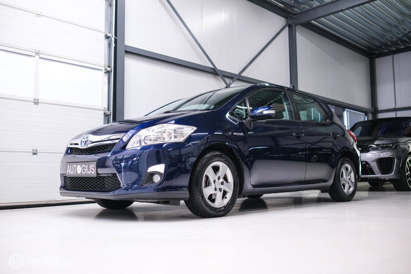 Toyota Auris 1.8 Full Hybrid Aspiration | Dealer onderhouden | 2e eig | NL auto NAP | Trekhaak | Automaat | Rijklaarprijs |