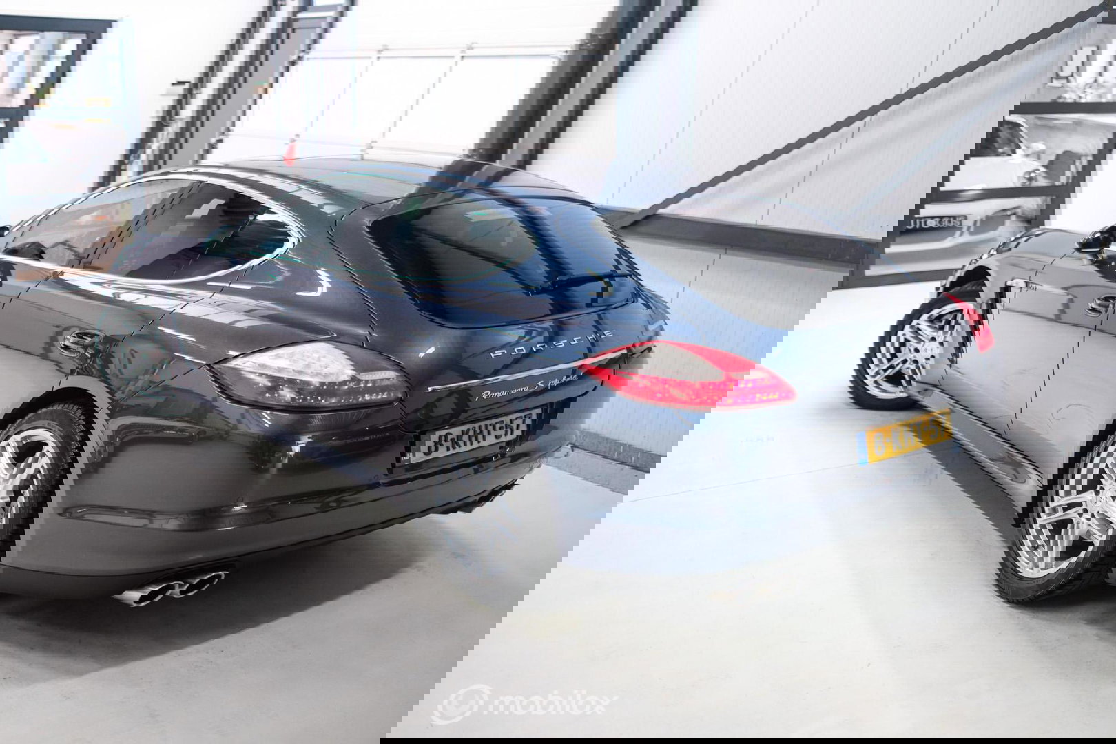 Porsche Panamera 3.0 S Hybrid | Yachting Blue | Executive Rear Seat | youngtimer | winter + zomerset | uniek | Blauw interieur |