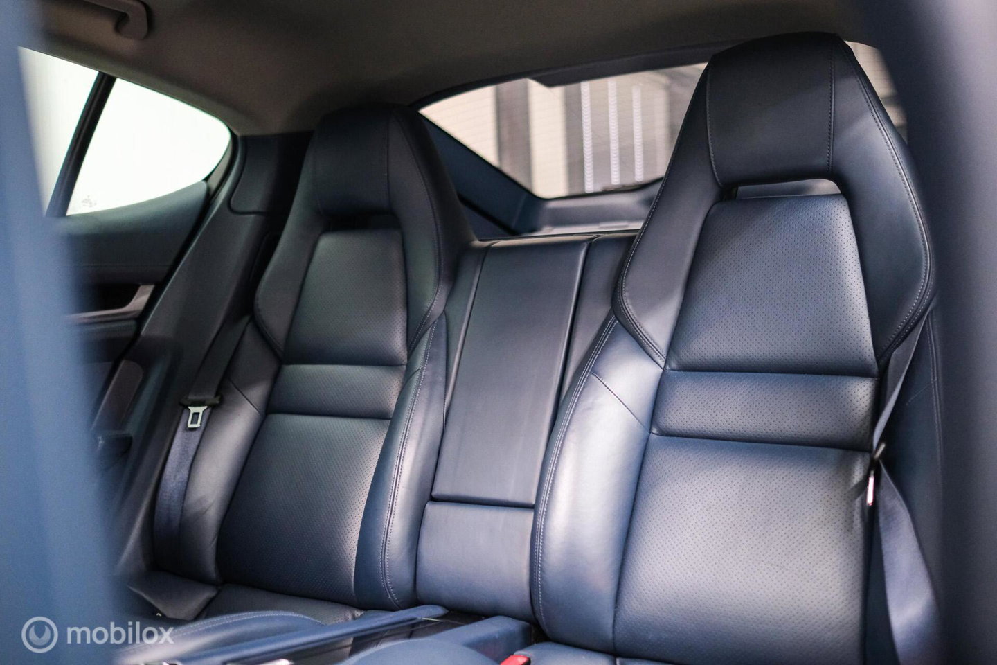 Porsche Panamera 3.0 S Hybrid | Yachting Blue | Executive Rear Seat | youngtimer | winter + zomerset | uniek | Blauw interieur |