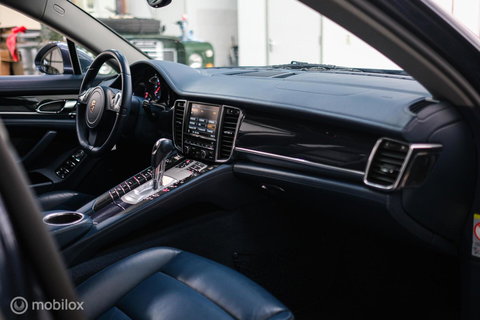 Porsche Panamera 3.0 S Hybrid | Yachting Blue | Executive Rear Seat | youngtimer | winter + zomerset | uniek | Blauw interieur |