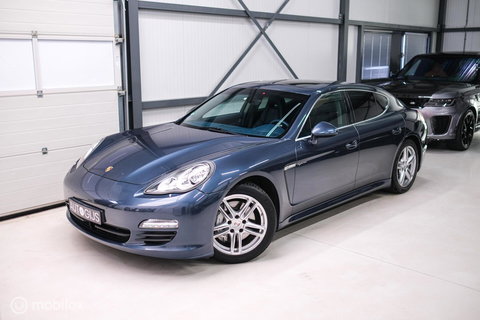 Porsche Panamera 3.0 S Hybrid | Yachting Blue | Executive Rear Seat | youngtimer | winter + zomerset | uniek | Blauw interieur |