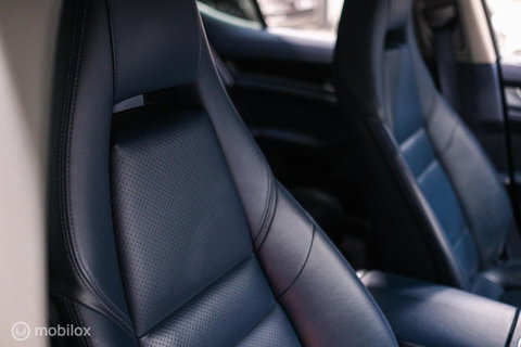 Porsche Panamera 3.0 S Hybrid | Yachting Blue | Executive Rear Seat | youngtimer | winter + zomerset | uniek | Blauw interieur |