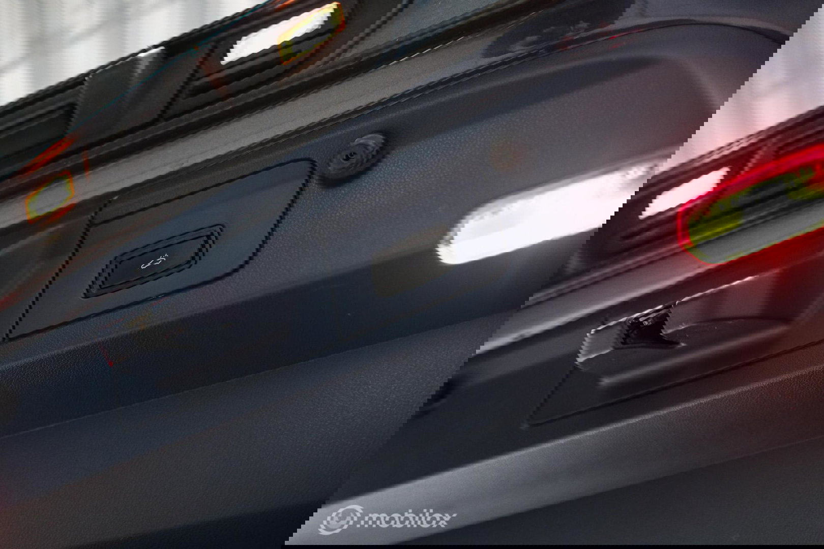 Porsche Panamera 3.0 S Hybrid | Yachting Blue | Executive Rear Seat | youngtimer | winter + zomerset | uniek | Blauw interieur |