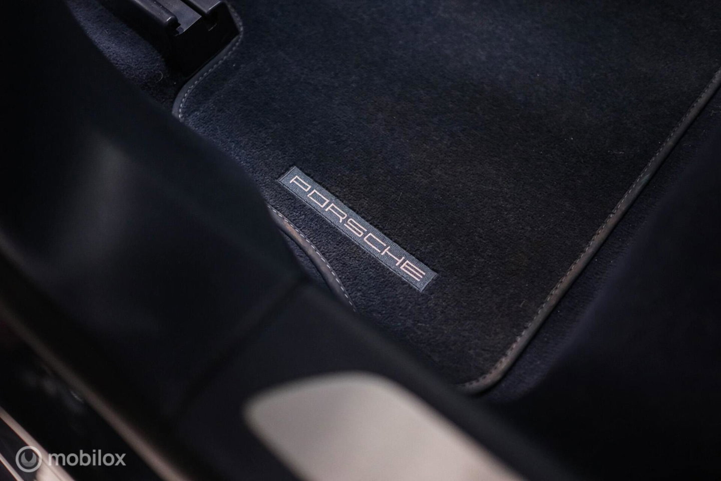 Porsche Panamera 3.0 S Hybrid | Yachting Blue | Executive Rear Seat | youngtimer | winter + zomerset | uniek | Blauw interieur |