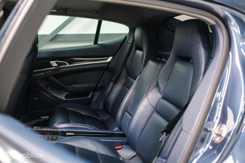 Porsche Panamera 3.0 S Hybrid | Yachting Blue | Executive Rear Seat | youngtimer | winter + zomerset | uniek | Blauw interieur |