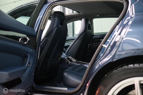 Porsche Panamera 3.0 S Hybrid | Yachting Blue | Executive Rear Seat | youngtimer | winter + zomerset | uniek | Blauw interieur |