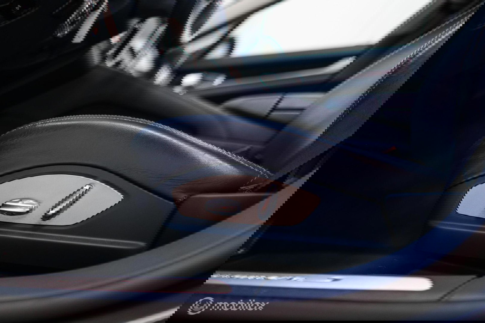 Porsche Panamera 3.0 S Hybrid | Yachting Blue | Executive Rear Seat | youngtimer | winter + zomerset | uniek | Blauw interieur |