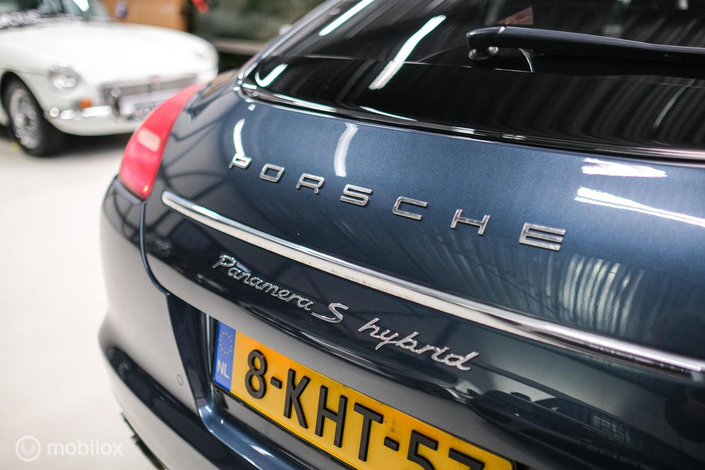 Porsche Panamera 3.0 S Hybrid | Yachting Blue | Executive Rear Seat | youngtimer | winter + zomerset | uniek | Blauw interieur |