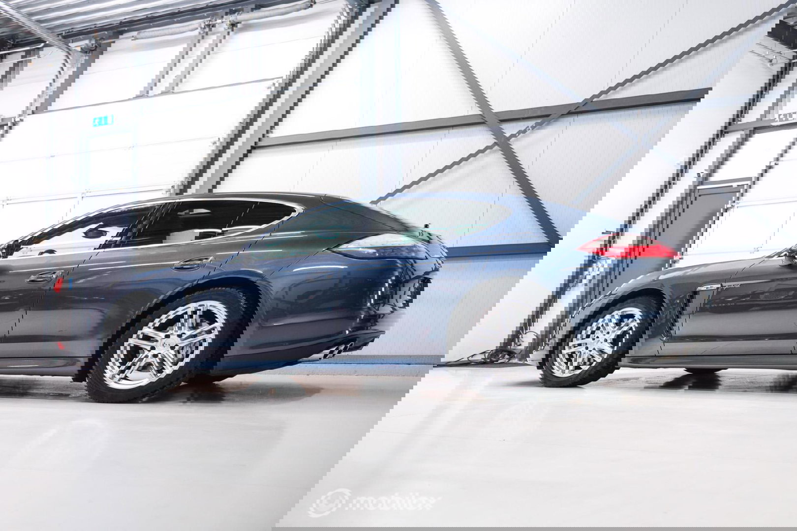 Porsche Panamera 3.0 S Hybrid | Yachting Blue | Executive Rear Seat | youngtimer | winter + zomerset | uniek | Blauw interieur |