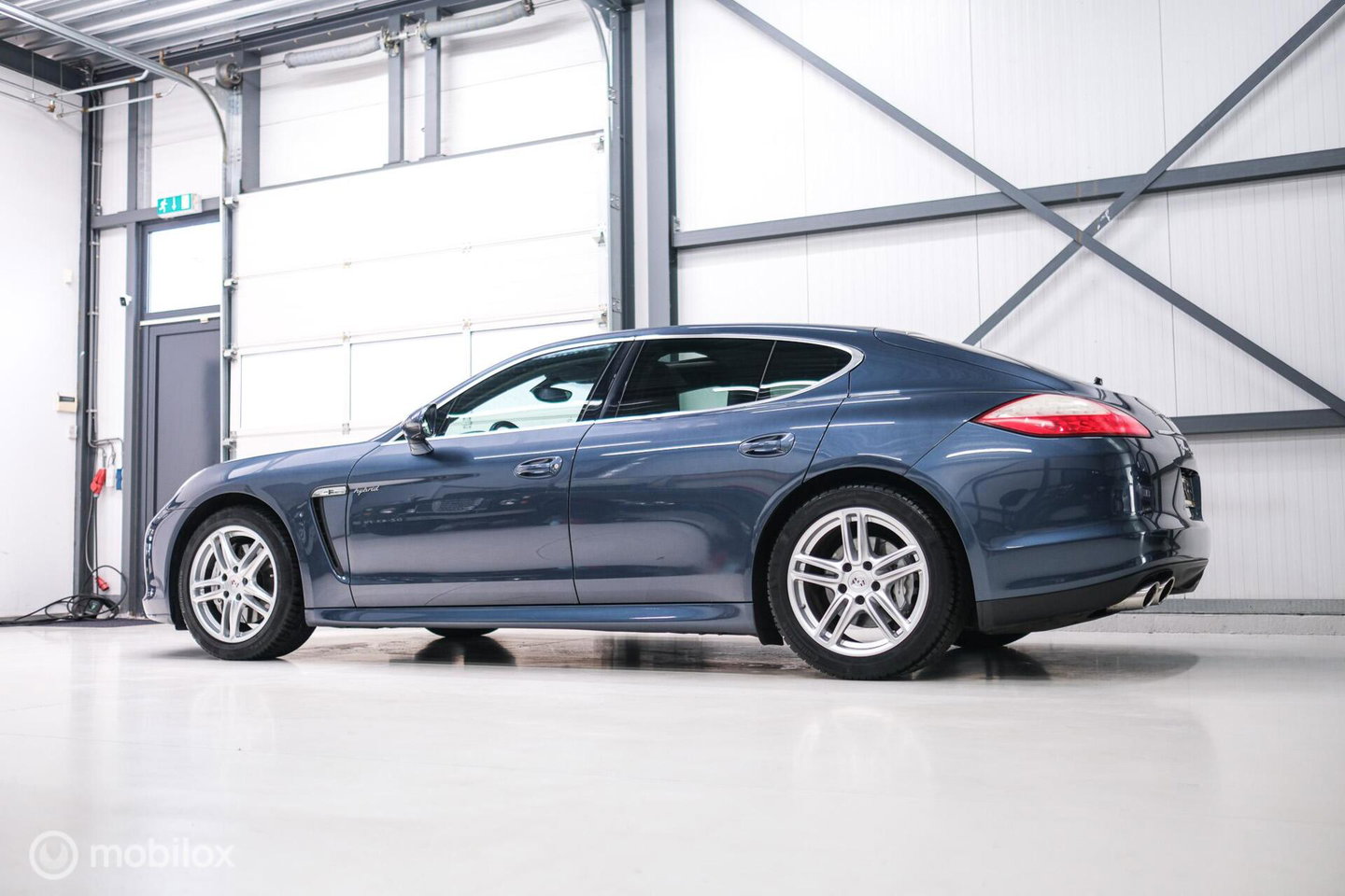 Porsche Panamera 3.0 S Hybrid | Yachting Blue | Executive Rear Seat | youngtimer | winter + zomerset | uniek | Blauw interieur |