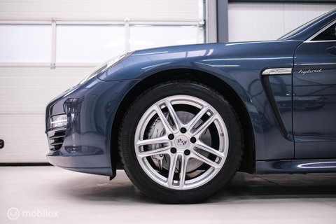 Porsche Panamera 3.0 S Hybrid | Yachting Blue | Executive Rear Seat | youngtimer | winter + zomerset | uniek | Blauw interieur |