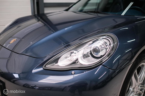 Porsche Panamera 3.0 S Hybrid | Yachting Blue | Executive Rear Seat | youngtimer | winter + zomerset | uniek | Blauw interieur |