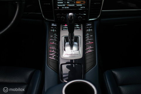 Porsche Panamera 3.0 S Hybrid | Yachting Blue | Executive Rear Seat | youngtimer | winter + zomerset | uniek | Blauw interieur |