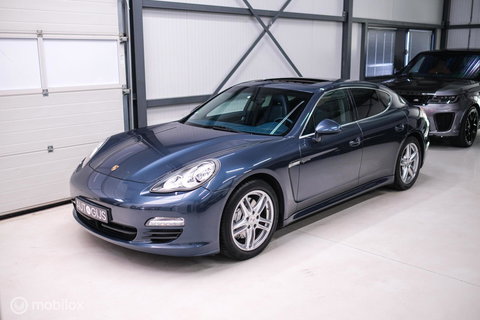 Porsche Panamera 3.0 S Hybrid | Yachting Blue | Executive Rear Seat | youngtimer | winter + zomerset | uniek | Blauw interieur |