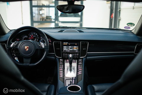 Porsche Panamera 3.0 S Hybrid | Yachting Blue | Executive Rear Seat | youngtimer | winter + zomerset | uniek | Blauw interieur |