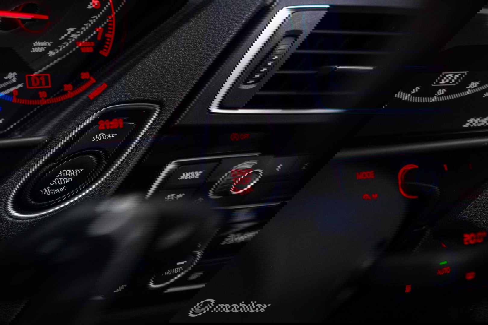 BMW 2 Serie Coupé M2 DCT | Dealer OH | NL auto NAP | Schuifdak | Camera | Harman Kardon | Winter + zomerset | Memory |