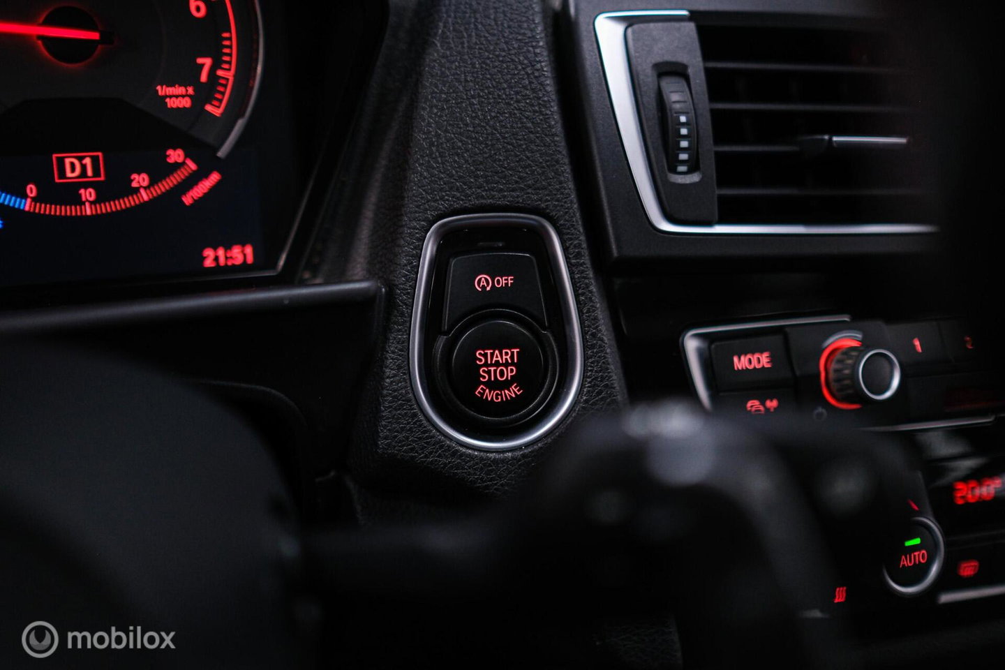 BMW 2 Serie Coupé M2 DCT | Dealer OH | NL auto NAP | Schuifdak | Camera | Harman Kardon | Winter + zomerset | Memory |