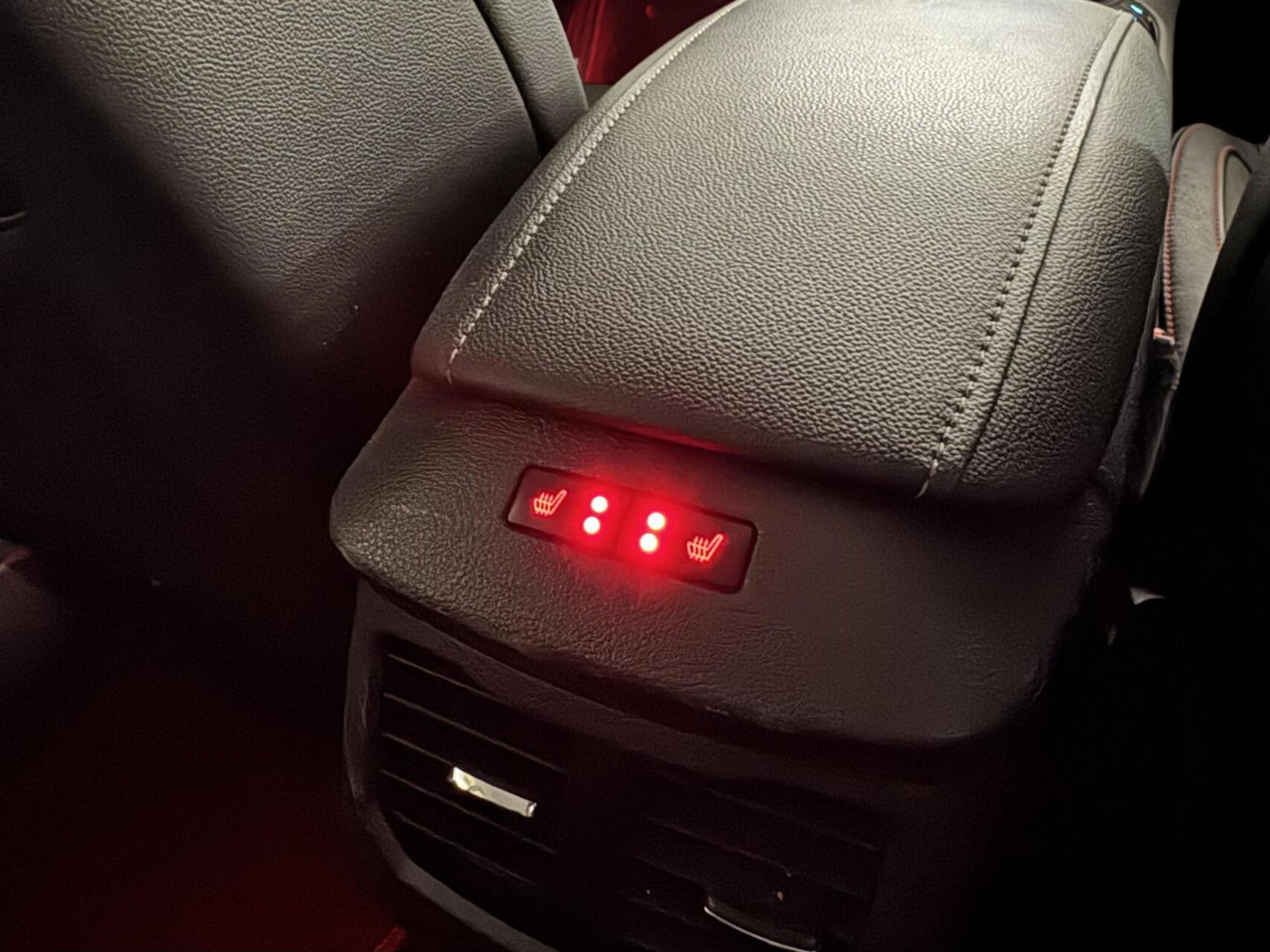 Ford Mondeo Wagon 2.0 ST-Line Carplay Memory PDC Sfeer