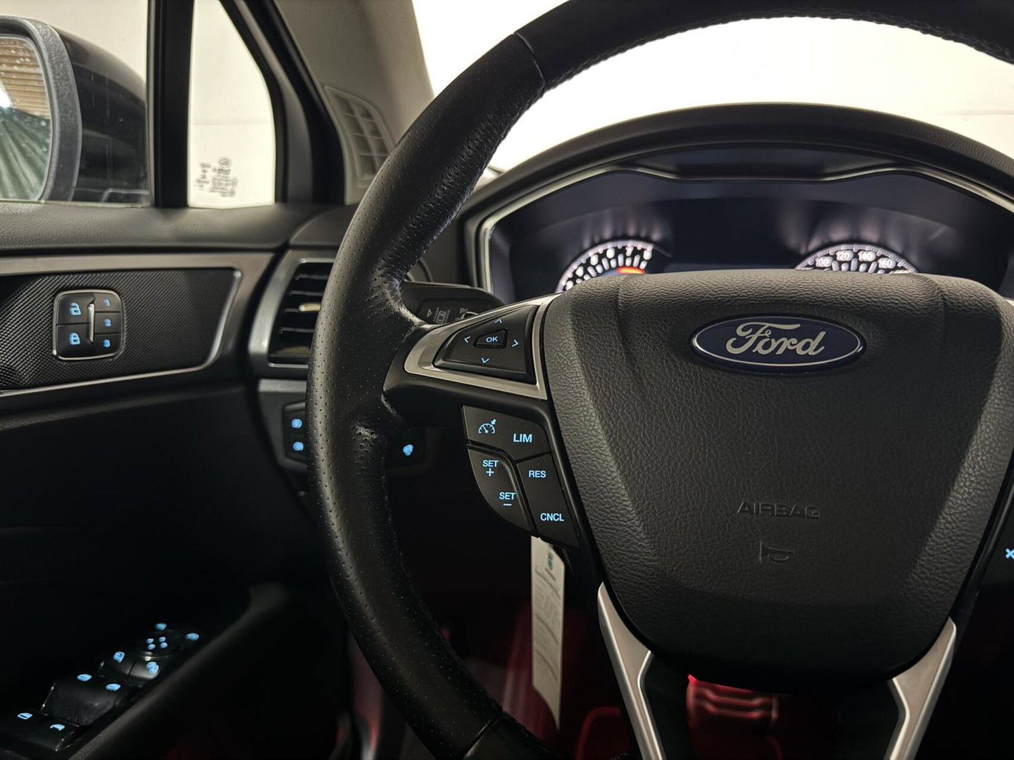 Ford Mondeo Wagon 2.0 ST-Line Carplay Memory PDC Sfeer