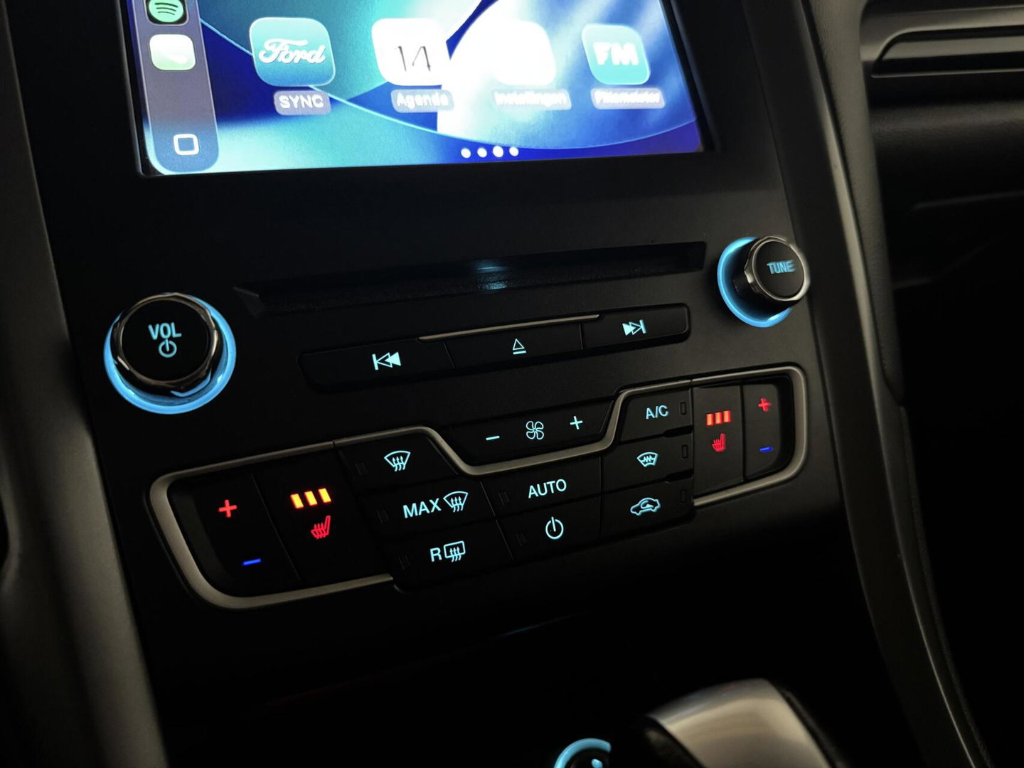 Ford Mondeo Wagon 2.0 ST-Line Carplay Memory PDC Sfeer