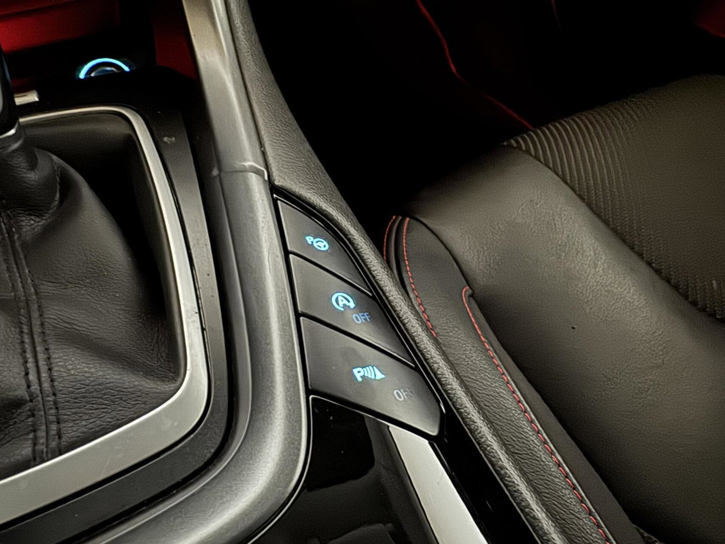 Ford Mondeo Wagon 2.0 ST-Line Carplay Memory PDC Sfeer