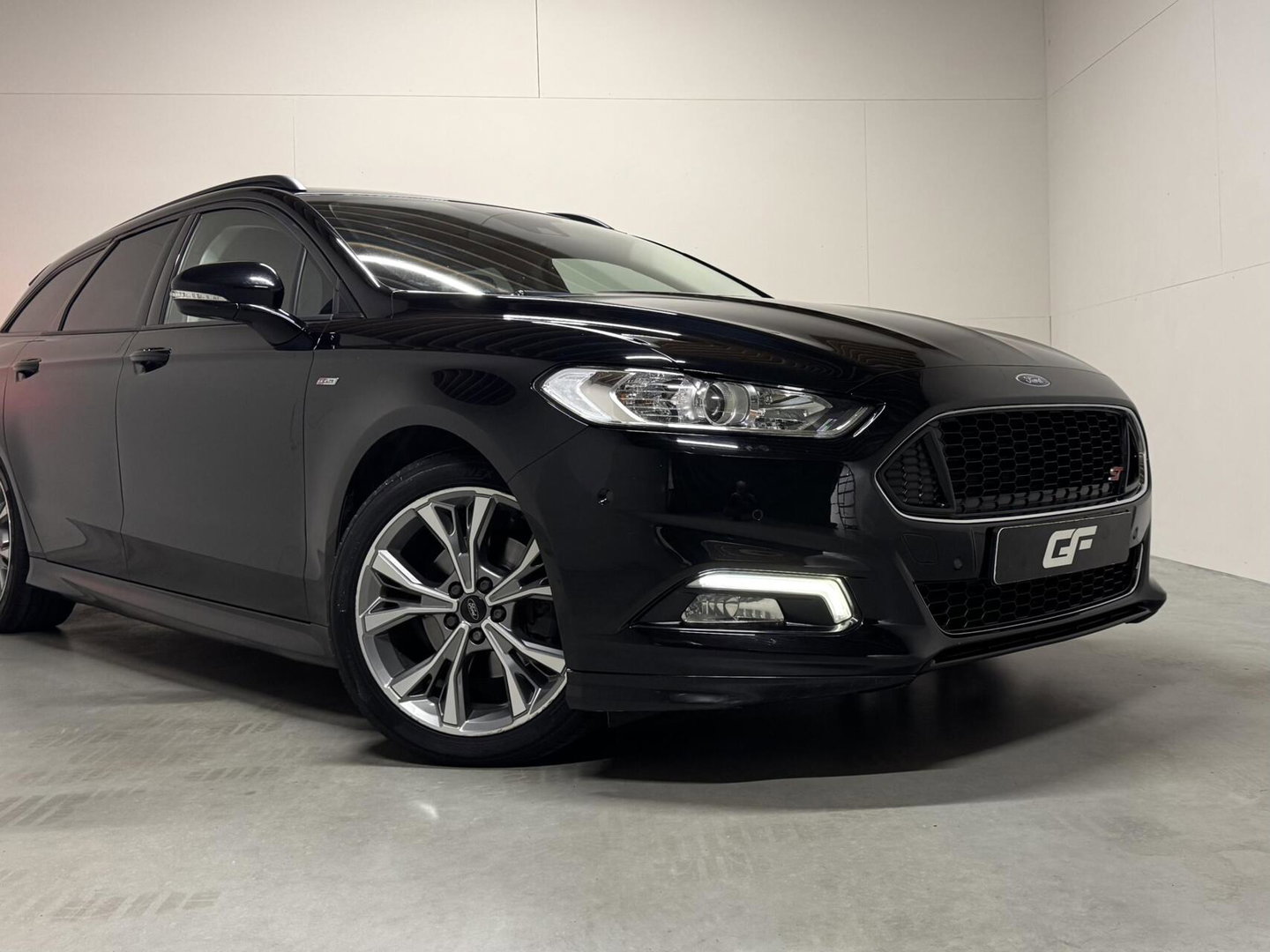 Ford Mondeo Wagon 2.0 ST-Line Carplay Memory PDC Sfeer