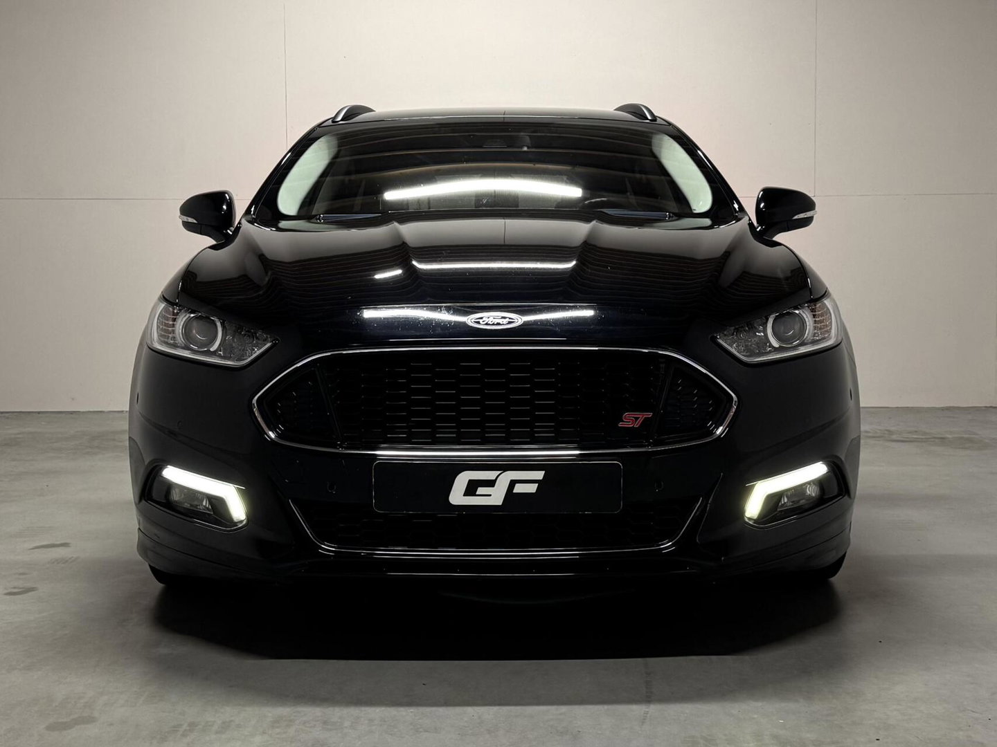 Ford Mondeo Wagon 2.0 ST-Line Carplay Memory PDC Sfeer