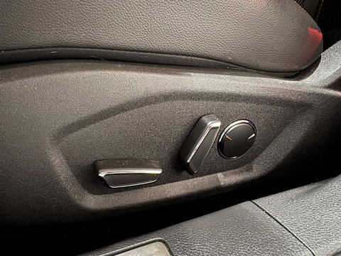 Ford Mondeo Wagon 2.0 ST-Line Carplay Memory PDC Sfeer