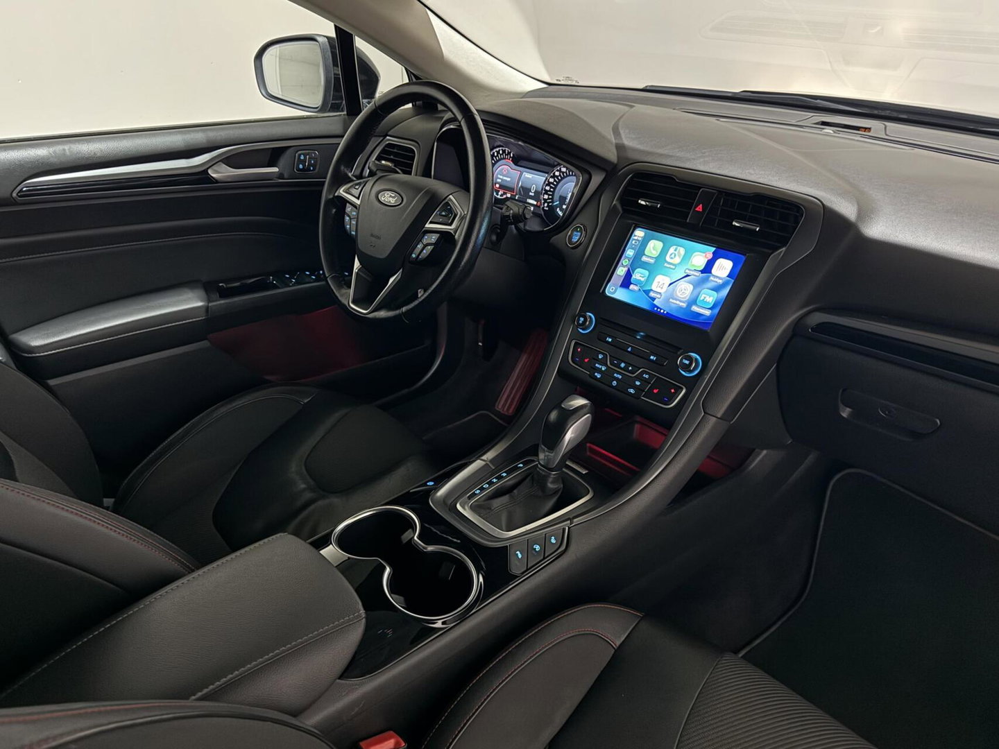 Ford Mondeo Wagon 2.0 ST-Line Carplay Memory PDC Sfeer