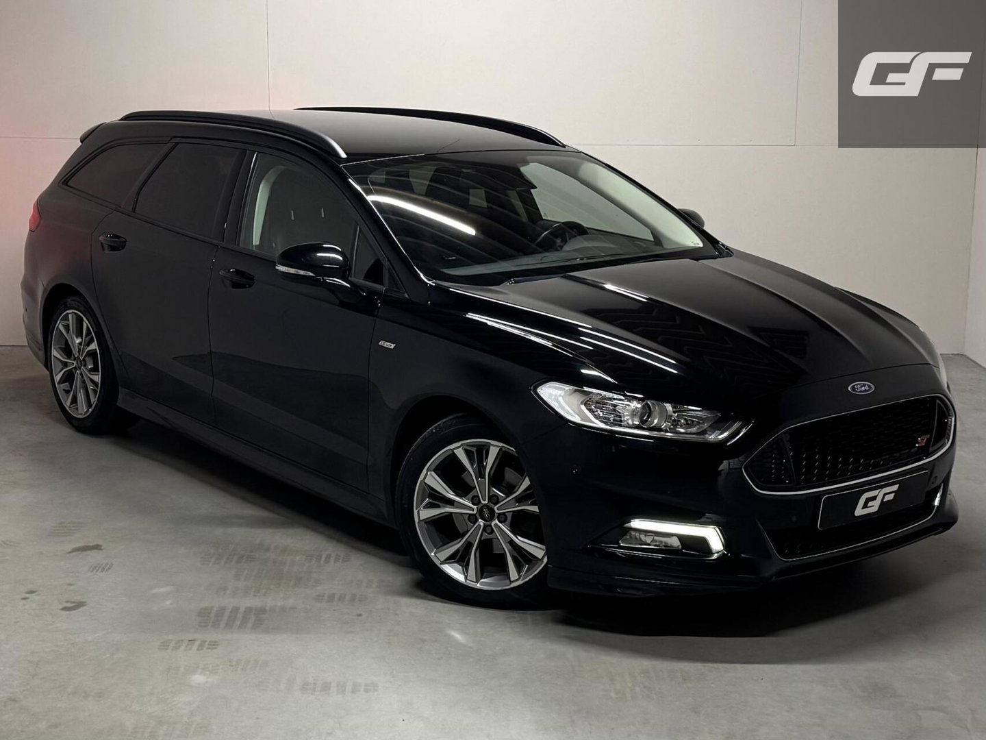 Ford Mondeo Wagon 2.0 ST-Line Carplay Memory PDC Sfeer