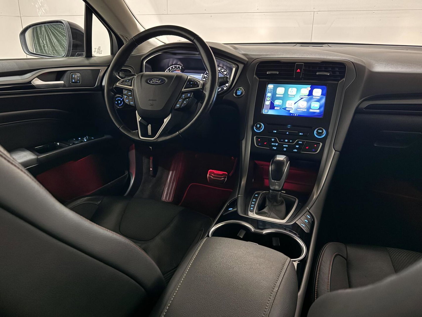 Ford Mondeo Wagon 2.0 ST-Line Carplay Memory PDC Sfeer