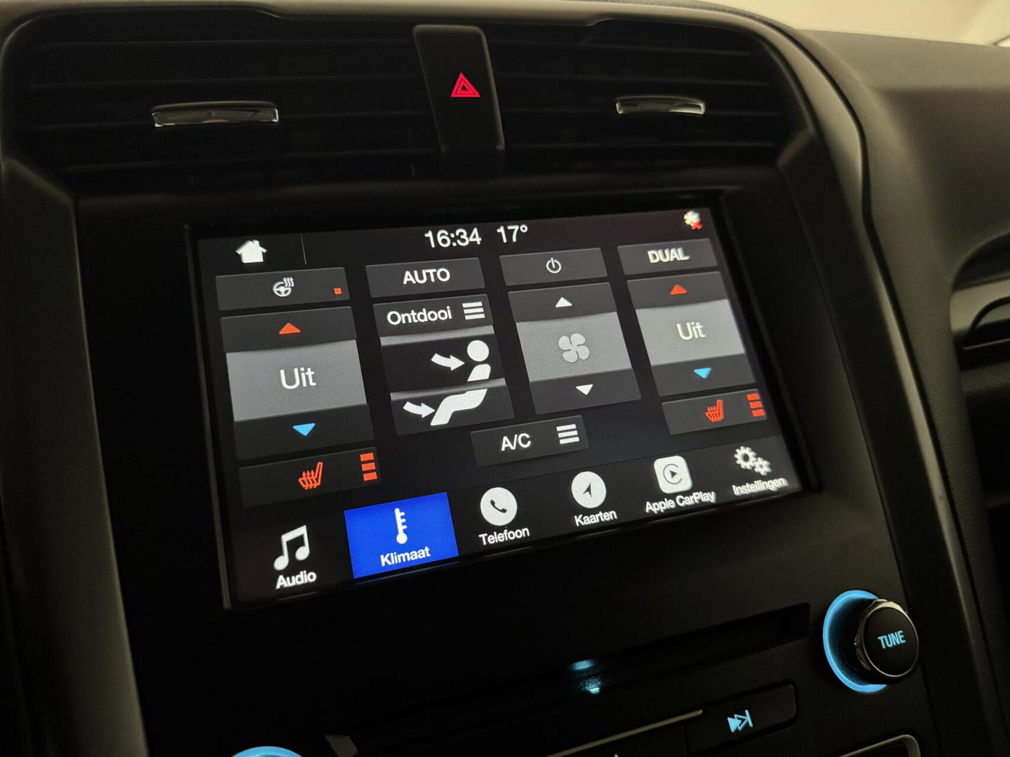 Ford Mondeo Wagon 2.0 ST-Line Carplay Memory PDC Sfeer