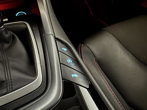 Ford Mondeo Wagon 2.0 ST-Line Carplay Memory PDC Sfeer