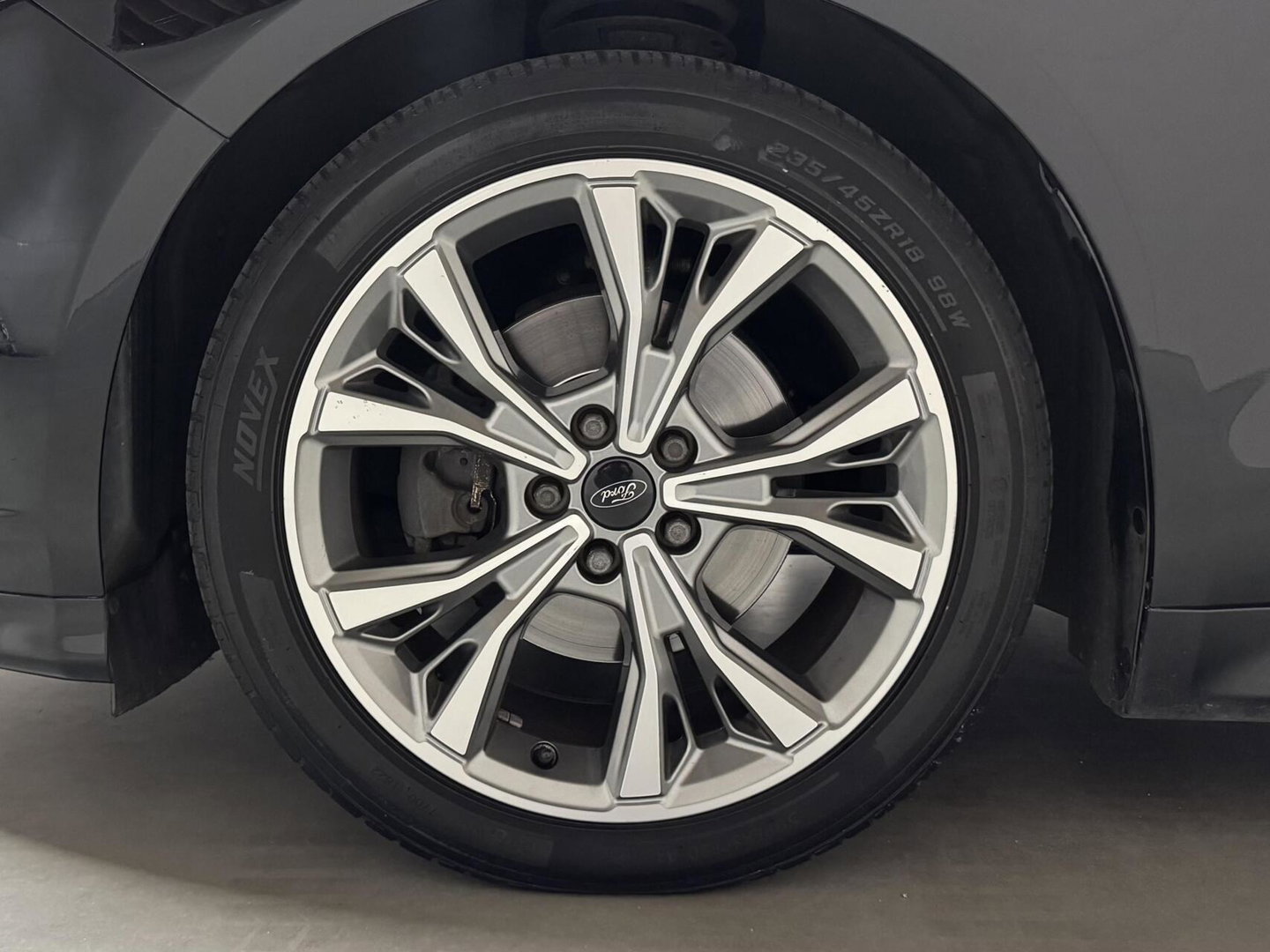 Ford Mondeo Wagon 2.0 ST-Line Carplay Memory PDC Sfeer