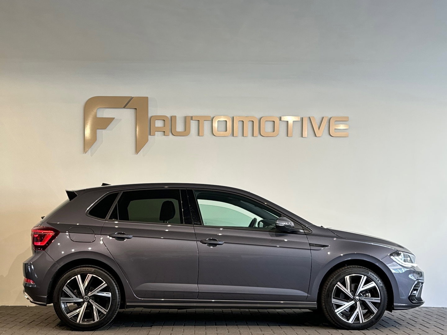 Volkswagen Polo 1.0 TSI R-Line Business Beats|IQ|Sfeer|ACC