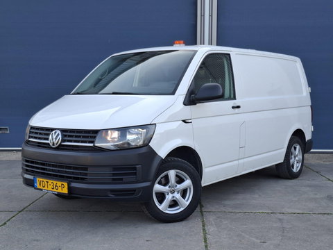 Volkswagen Transporter 2.0 TDI L1H1 Highline AIRCO / TREKHAAK / 3 ZITS / EURO 6 / N.A.P
